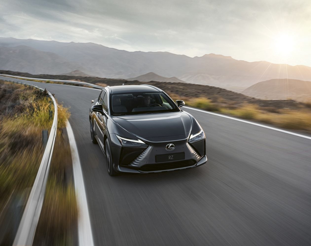 Lexus RZ technical specifications and fuel economy